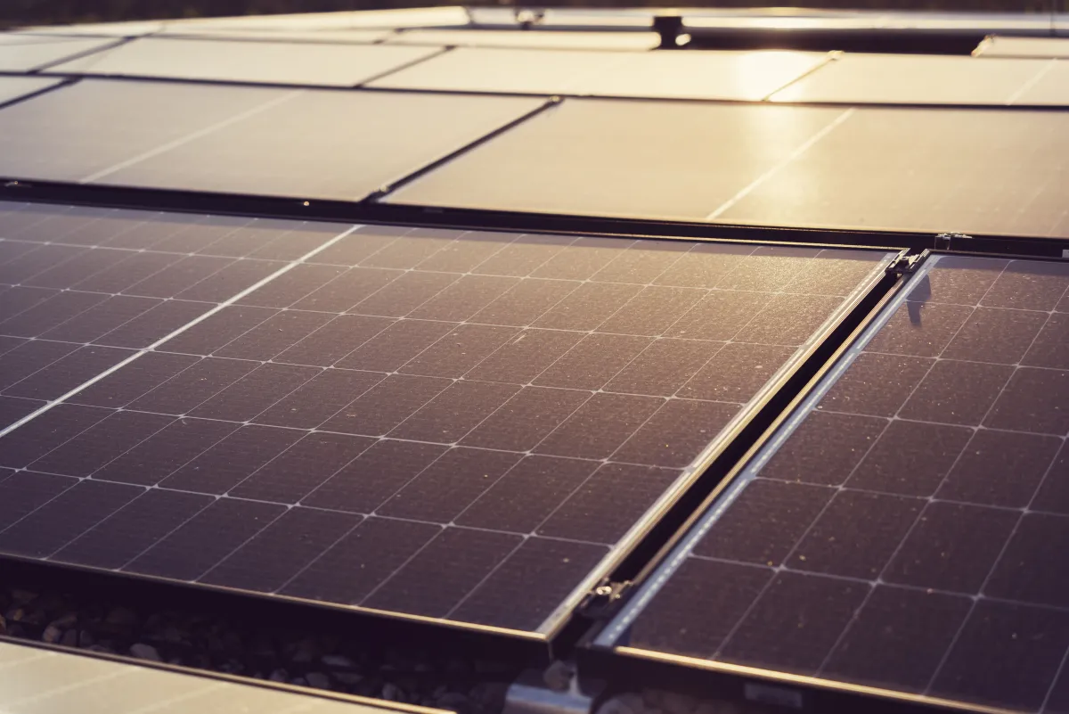 Nettoyage panneaux solaires par drone